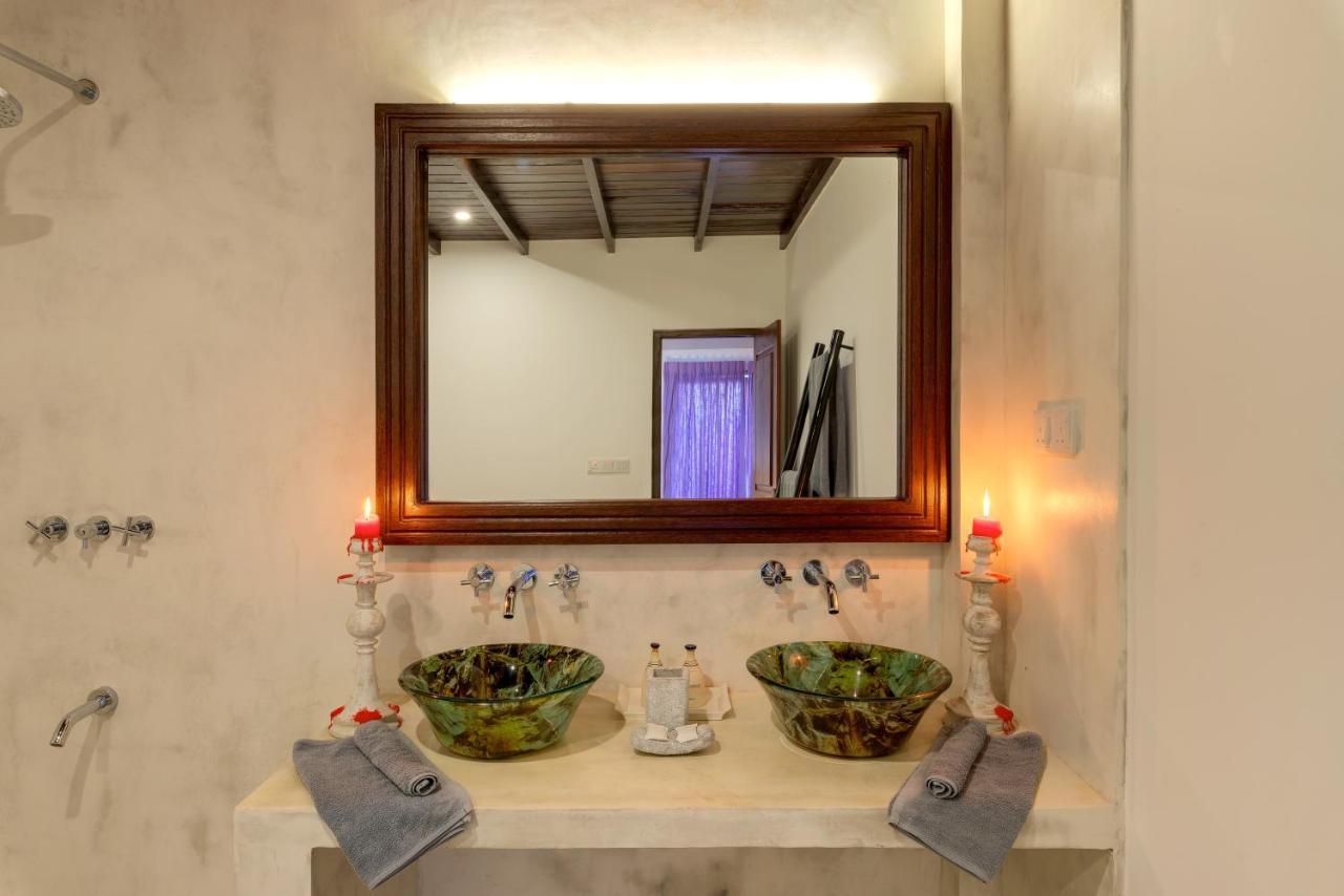 Saltasia Boutique Beach Villa Mirissa Buitenkant foto